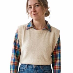 Monarch Knits Woman’s Vintage Cream Angora Academia Sweater Vest Size Medium